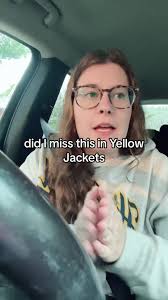 Can someone plz explain this to me? #yellowjacketsseason2 #yellowjackets  #yellowjacketsshowtime #horrortok