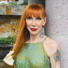 Retro Jazz Singer Laura Ainsworth Finds New Success With Old Songs