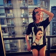  Juliette Lewis Facebook