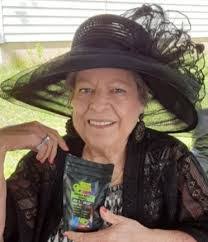 Linda Hessler's Instagram, Twitter & Facebook