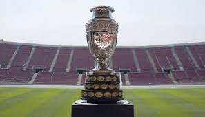 كوبا أمريكا (بالإسبانية وبالبرتغالية copa américa)، وكانت تعرف سابقًا ولغاية عام 1975 بكأس أمريكا الجنوبية لكرة القدم (بالإسبانية: Ø§Ù„Ø£Ø±Ø¬Ù†ØªÙŠÙ† ØªØ®Ø·Ø· Ù„Ù„Ø§Ø³ØªØ­ÙˆØ§Ø° Ø¹Ù„Ù‰ ÙƒØ¹ÙƒØ© ÙƒÙˆØ¨Ø§ Ø£Ù…Ø±ÙŠÙƒØ§ 2021
