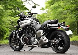 ヤマハ vmax およそ四半世紀ぶりのフルモデルチェンジ 試乗インプレ レビュー バイクブロス マガジンズ ヤマハ vmax 250cc バイク ヤマハ