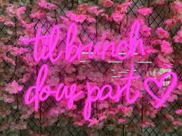 Makayla brunette jan 11, 2021. 17 Aesthetic Neon Signs To Light Up A Room Bridal Shower 101