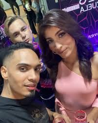 modelsvenezuela tiene nueva sede💗 Un Cóctel de Reinauguración y una  tarde-noche con amigos fue lo mejor de nuestra cita. Gracias, por hacerme  parte de está extraordinaria familia! A seguir creciendo en este