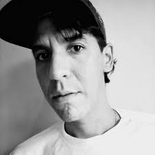 Jonathan Escalante (@Jonilove21)