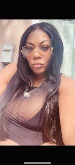 Are there any single women downriver or close that actually meet