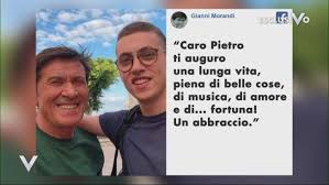 Scopriamo di più sul giovane cantante. Gianni Morandi Ho Scoperto Che Mio Figlio Cantava Dai Social Verissimo Mediaset Play