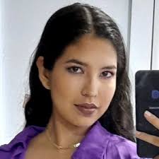 Juliana (@julyerazoo)