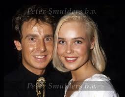 Born in alkmaar, north holland, he started performing in italian before switching to dutch in 1994. Fotoarchief Peter Smulders Bv