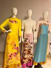 Keunikan pakaian ao dai dari vietnam. Unik Dan Anggunnya Pakaian Tradisional Vietnam Ao Dai Dan 4 Tempat Untuk Membelinya