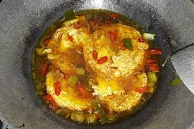 Masakan Telur Mata Sapi Praktis Dan Simple Pada Resep Kali Ini Yuk Membuat Masakan Telur Ceplok Dengan Kuah Bening Deng Saus Tiram Masakan Makanan Dan Minuman