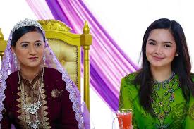 Siti yang ditemui pada majlis doa selamat dan kesyukuran di kediamannya di ampang, malam tadi berkata, dia bersyukur disahkan hamil selepas mengalami keguguran dua tahun lalu. Datuk Siti Nurhaliza Mengandung Hamil Anak Pertama Sensasi Selebriti