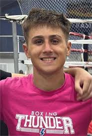 Los boxeadores Noa y Troy, del “Team Thunder”, triunfan en A Guarda en  plena pretemporada