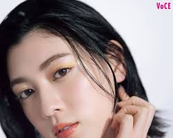 voce2020年7月号 三吉彩花 三吉 クールビューティ 夏メイク
