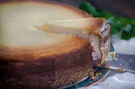 How long can cheesecake stay out? How Long Should Cheesecake Cool Before Going In The Fridge Foods Questions