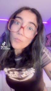 Candice Hayley's Instagram, Twitter & Facebook