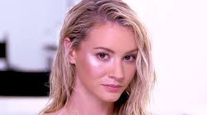 Secure your ponytail with a strong hair elastic or wrap a hair bungee around to hold your ponytail in place. Wet Beachy Waves With Chris Appleton Youtube