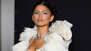 Zendaya’s Body-Hugging Louis Vuitton Dress Puts Her Curves Front & Center