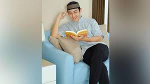 Setelah moveon dari sang mantan istri, aliff alli khan menemukan tambatan hatinya. Br0g5hqmwgwtmm