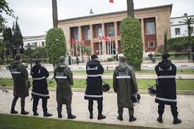 توفي طفل يبلغ من العمر سبع سنوات في تايوان بعد أن طرح أرضا 27 مرة أثناء تدريب على وأفاد موقع تايبيه تايمز الإخباري المحلي أن مدرب الصبي، وهو في أواخر الستينيات من وأُطلق سراح المدرب، في وقت سابق من الشهر الجاري، بكفالة قدرها 100 ألف دولار تايواني (ما. Ø§Ù„Ù„ÙŠ Ø¨ØºÙ‰ Ø§Ù„Ø¥Ø¹ÙØ§Ø¡ Ø§Ù„Ø¶Ø±ÙŠØ¨ÙŠ Ø§Ù„Ù…Ø­Ù„ÙŠ Ù…Ø¯ÙŠØ±ÙŠØ© Ø§Ù„Ø¬Ù…Ø§Ø¹Ø§Øª ØªØ­Ø¯Ø¯ Ù…ÙˆØ¹Ø¯ Ø¢Ø®Ø± Ø£Ø¬Ù„ Ù„Ù„Ø¥Ø³ØªÙØ§Ø¯Ø© ÙƒÙŠÙØ§Ø´