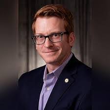 Kristen Kaczmarek's Instagram, Twitter & Facebook