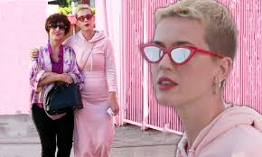 Katy Perry treats mother Mary to the Museum of Ice Cream