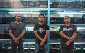 Ikan guppy adalah jenis ikan hias dengan ukuran tubuh kecil, namun ikan guppy memiliki sirip yang mempesona, berikut ulasannya. Bukan Sekadar Ikan Longkang