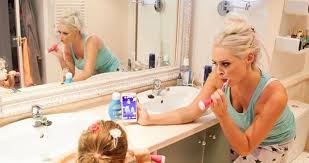 Dieses profil enthält werbung und anzeigen www.danielakatzenberger.net. Warum Daniela Katzenberger Fur Eine Kinder Zahnputz App Warb