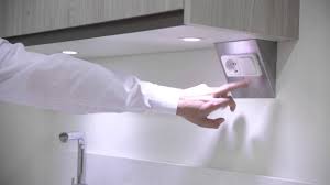 Este artículo está dentro de la categoría inicio , puedes ver artículos similares en todas las categorías , luces e iluminación , ventiladores y luces de techo. Video Muebles De Cocina Con Iluminacion Led Youtube