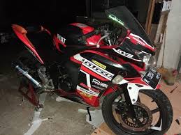 Body belakang model cbr 1000 variasi cbr lokal 150 k45 atau 250 k33 modifikasi body cbr 150 cover kaper body belakang set halus kasar ori honda cbr 250 r kyj k33 pnp cbr 150 r thailand. Pasang Stiker Motor Honda Cbr 150 Full Body By Gun Sticker