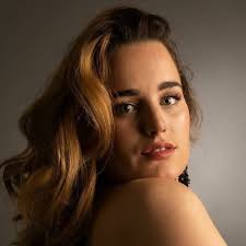 𝐄𝐋𝐋𝐈𝐄 𝐀𝐋𝐀𝐈𝐒𝐇𝐀 𝐒𝐓𝐑𝐎𝐃𝐄 ( Nova ) (@elliealaisha) • Threads,  Say more