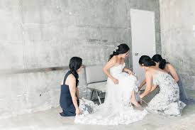 photo jana williams jana williams com bride s makeup florence bride s hair yuzu kelly zhang studio w bridal party makeup bride mermaid formal dress