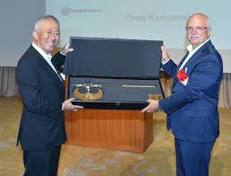Kastamonu entegre, 4.000.000 m2 açık 900.000 m2 kapalı üretim alanıyla, yılda 2.3 milyon m3 yonga levha, 1.2 milyon m3 mdf, 40 milyon m2 laminat parke, 17 milyon adet kapı paneli ile yılda toplam. Kastamonu Entegre Dev Gemisine Kavustu