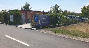 Situat la distanta de 3 minute (200 metri) de aeroportul henri coanda otopeni, motel casa romaneasca va pune la dispozitie camere duble sau single si restaurant a la carte care. Parcare Otopeni Parcare Aeroport Otopeni Termen Lung