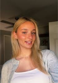 Amanda Heisler's Instagram, Twitter & Facebook