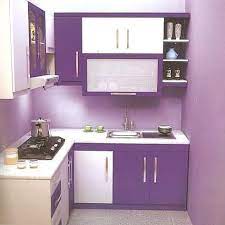 Lantai berbahan granit pada area dapur terlihat kontras dengan finishing glossy pada bagian countertop. Contoh Kitchen Set Terbaru Desain Interior Modern Desain Interior