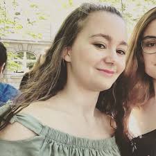 Rhaenys was not the queen, and she said this aint her battle to call for.  If she attacked, she would be the prime reason for a war. If her theone  wasbin question,