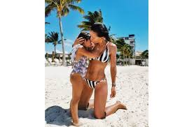 Check spelling or type a new query. Corpo Ao Sol Fas Perguntam A Carolina Patrocinio Se Esta Gravida