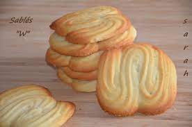 Cliquez sur la photo ou le titre d'une recette de gâteau sec pour la lire sur le blog de son préparation : Biscuits Sables Faciles Le Sucre Sale D Oum Souhaib