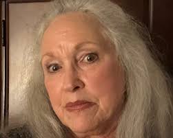 Mitzi Day's Instagram, Twitter & Facebook