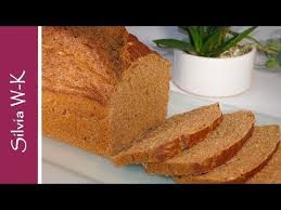 Ein Dinkelbrot Aus Vollkorn Und Dunkelbier Ohne Hefe Deshalb Auch Ohne Wartezeit Die Herstellung Ist Kind Brot Mit Backpulver Dinkelbrot Brot Backen Rezept