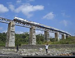 Toko modrn alfamidi yang berlokasi desa klampok brebes belum mendapat rekom perijinan dari dinas koperasi umkm dan. Railpictures Net Photo Cc20151 Pt Kereta Api Persero U18c At Bumiayu Brebes Central Java Indonesia By Agung Wic Train Tracks Places To Visit Central Java