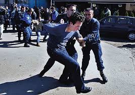 Premijer kosova albin kurti potpisao je dokument na osnovu kojeg će se razmatrati ukidanje taksi… Vreme 1237 Portret Savremenika Albin Kurti Pregovarac Koji Priznaje Samo Sud Svoje Nacije