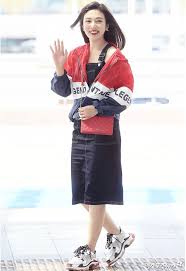 Macys.com has been visited by 1m+ users in the past month Yourkpoplooks On Twitter Joy Red Velvet Outfit Inspiration Redvelvet Joy Airportfashion