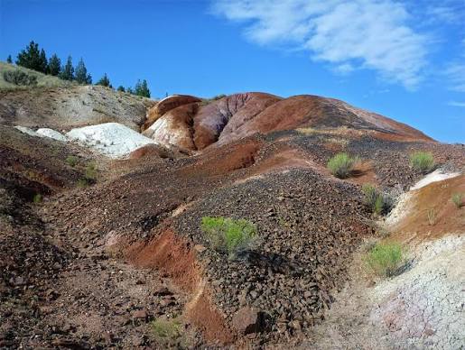 Painted Hills, John Day Fossil Beds National Monument, Oregon