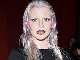 Abigail Flood's Instagram, Twitter & Facebook