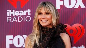 Simone, sayana und cäcilia waren die berlin. Heidi Klum Macht Andeutung Hochzeit Beim Gntm Finale Kurier At