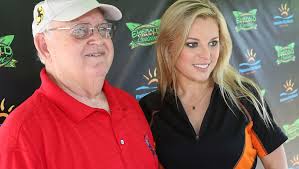 Emerald Coast Cruizin' moves muscles, hot rods, classics