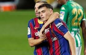 So can real sociedad get the better of barcelona? Barcelona 2 1 Real Sociedad Pedri Put His Body On The Line During La Liga Clash Givemesport