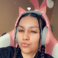 Aye, thank you! That's Emily Hewertson